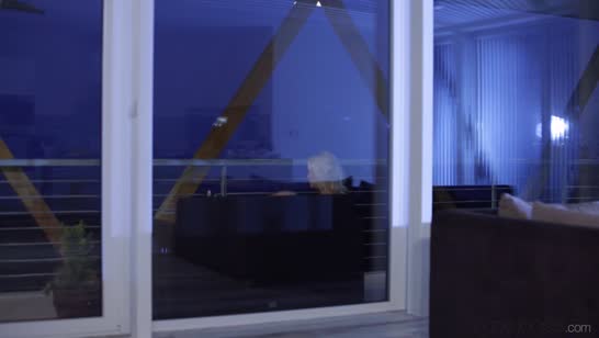 Zazie Skymm устроила со своим мужем классное вечернее соитие